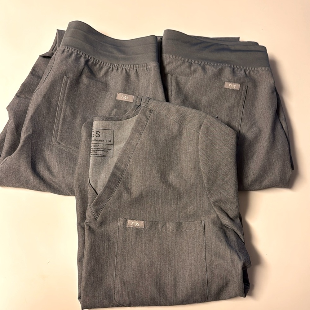 FIGS Uniform set of 3
